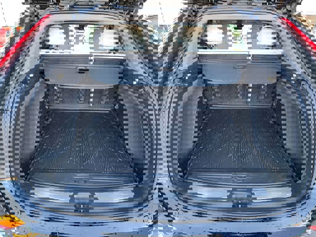 New 2026 Cadillac Optiq Sport 2 w/ LPO, Floor Liner Package image 31