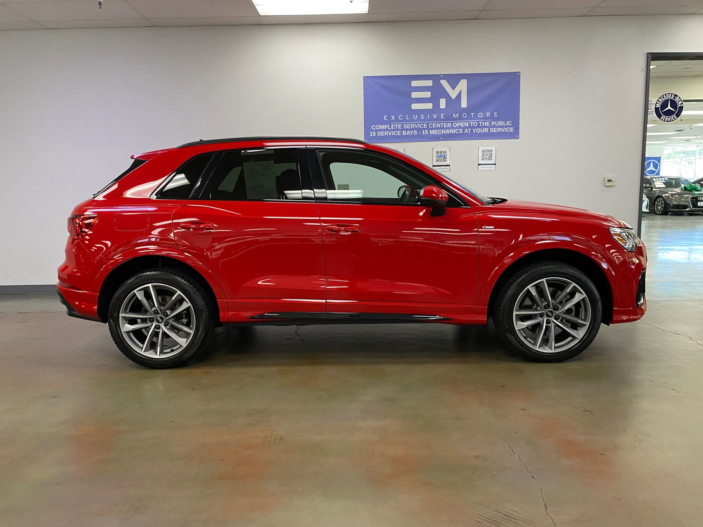 Used 2024 Audi Q3 2.0T Premium AWD/4WD image 4