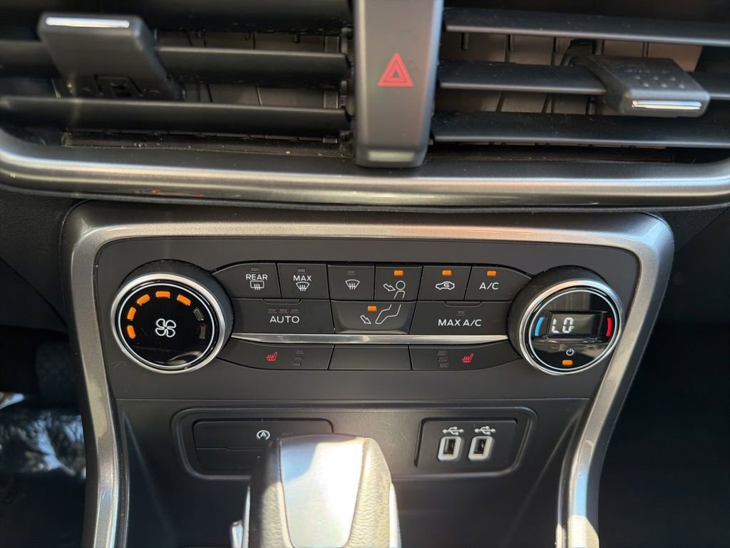 Used 2021 Ford EcoSport SE w/ SE Convenience Package image 30