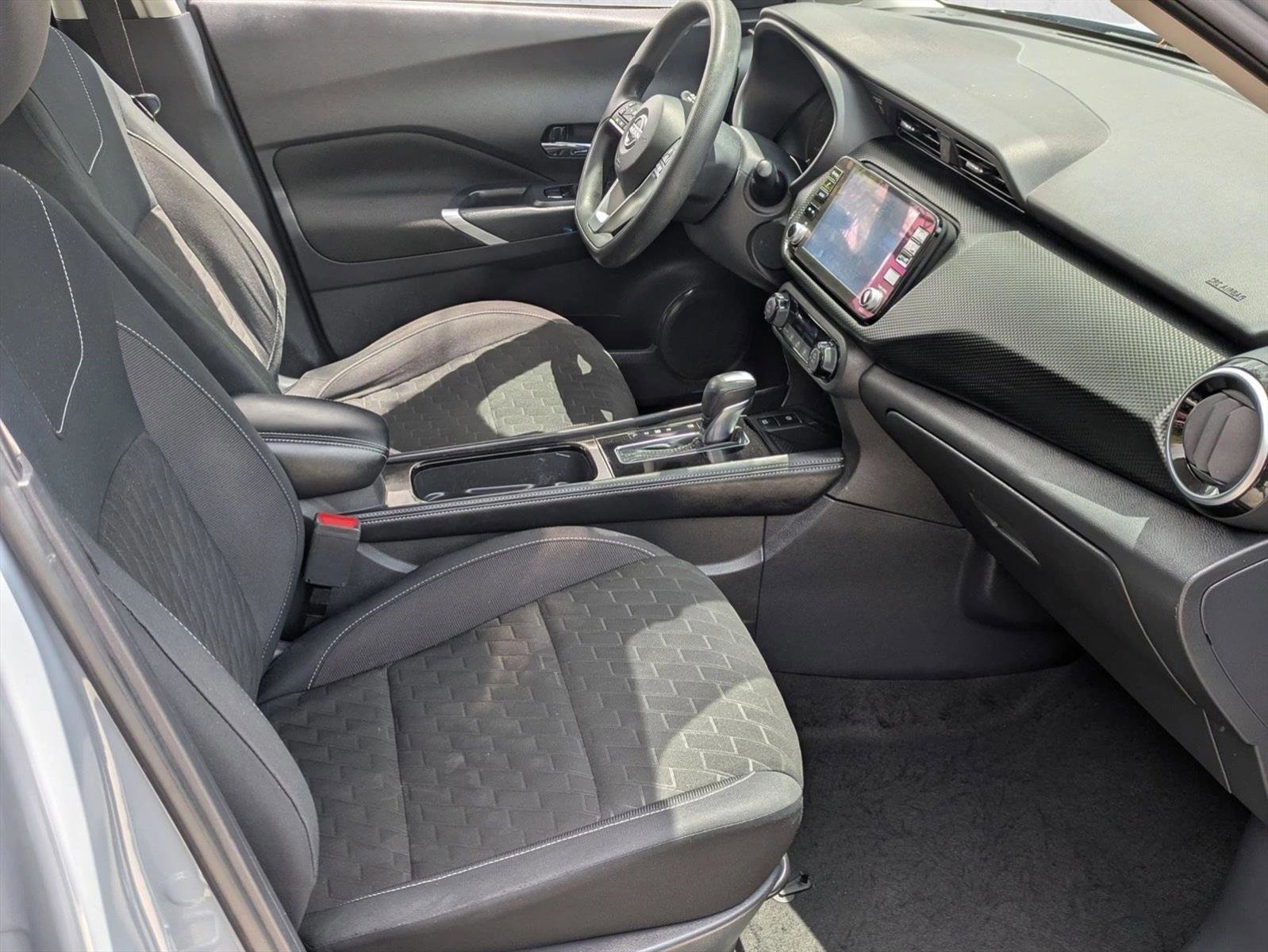 Used 2022 Nissan Kicks SV FWD image 19