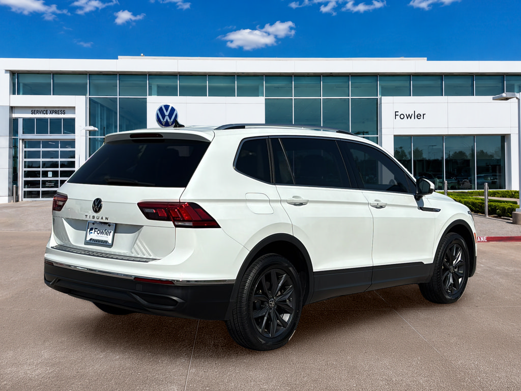 Certified 2023 Volkswagen Tiguan SE FWD image 6