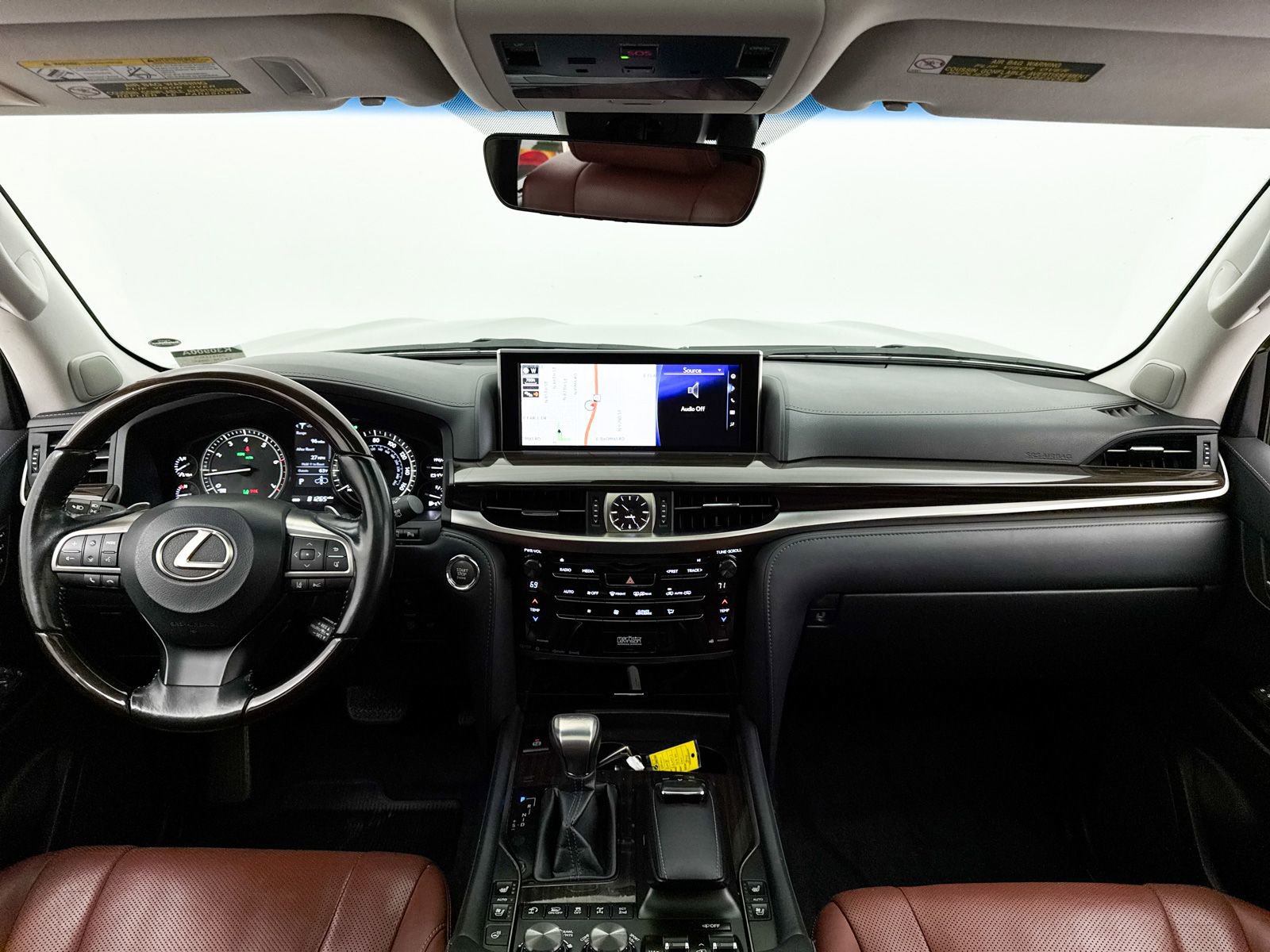 Used 2018 Lexus LX 570 4WD w/ Luxury Package image 23