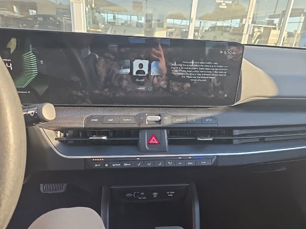 Used 2025 Kia K4 FWD image 13