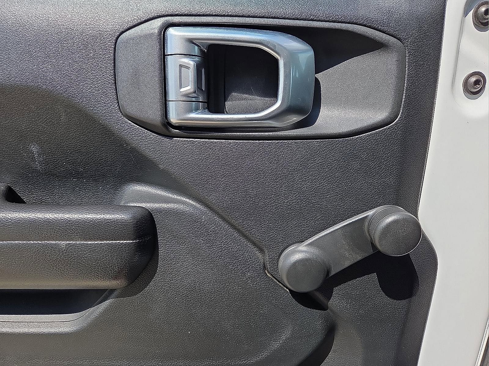 Used 2020 Jeep Wrangler Unlimited Sport image 13