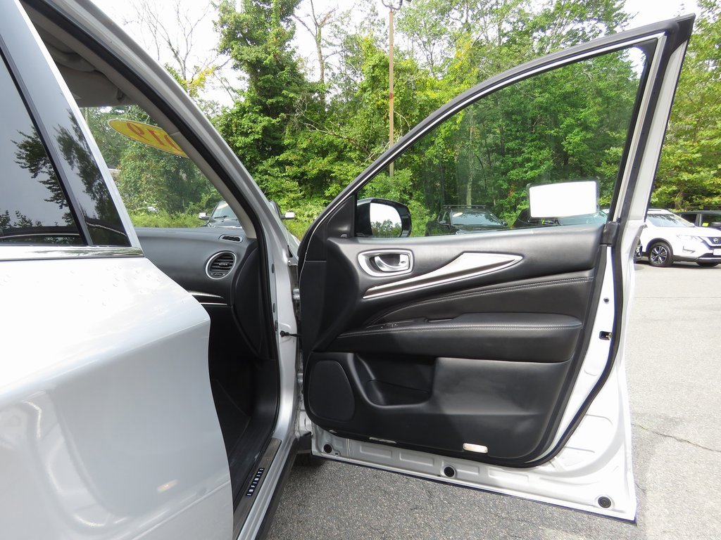 Used 2019 INFINITI QX60 Luxe w/ Essential Package image 13