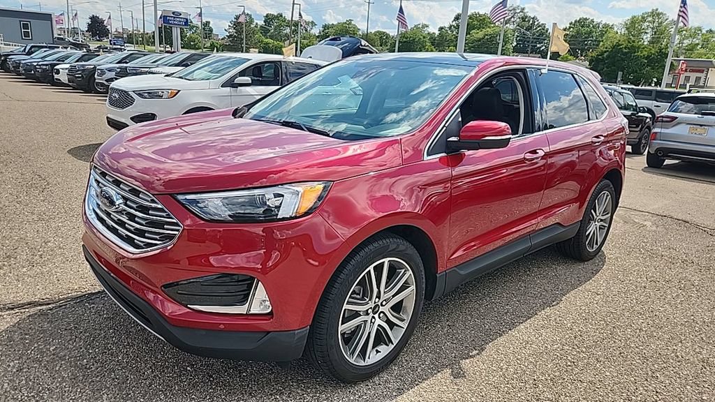 Used 2024 Ford Edge Titanium AWD/4WD image 2