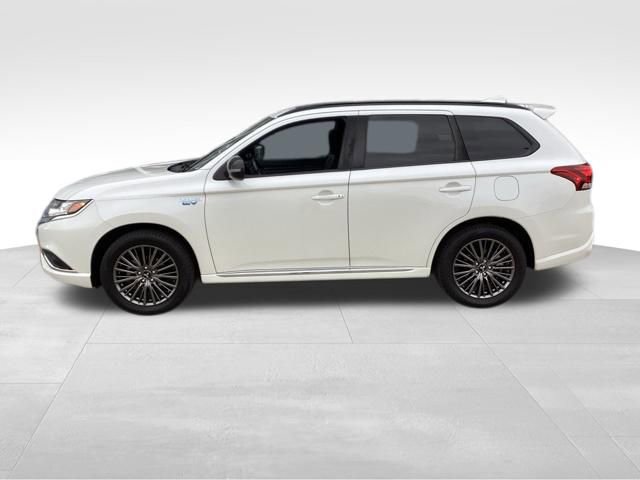 Used 2021 Mitsubishi Outlander LE AWD/4WD image 1