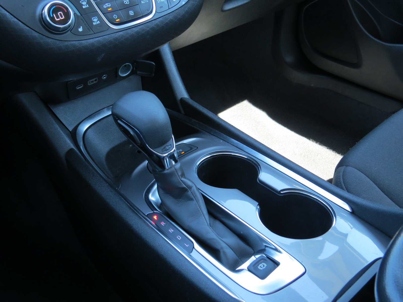 Used 2025 Chevrolet Malibu LT FWD image 22