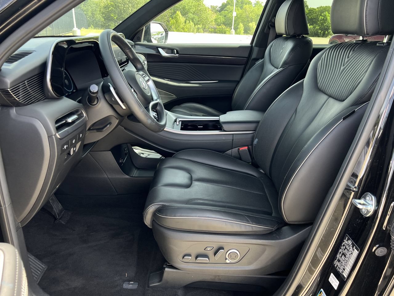 Used 2025 Hyundai Palisade Calligraphy AWD/4WD image 18