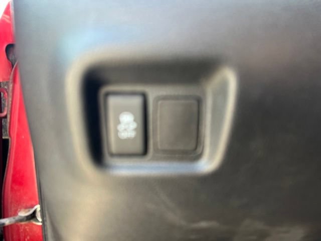 Used 2016 Nissan Versa SV FWD image 9