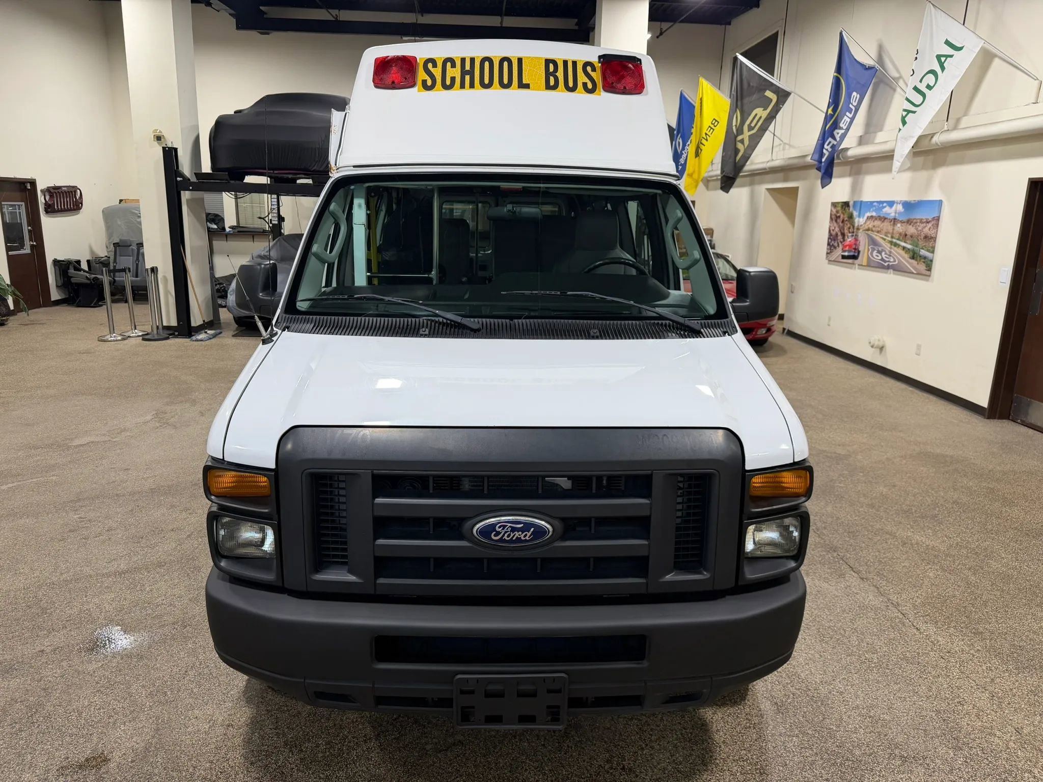 Used 2014 Ford E-250 and Econoline 250 Extended w/ Power Group RWD image 12
