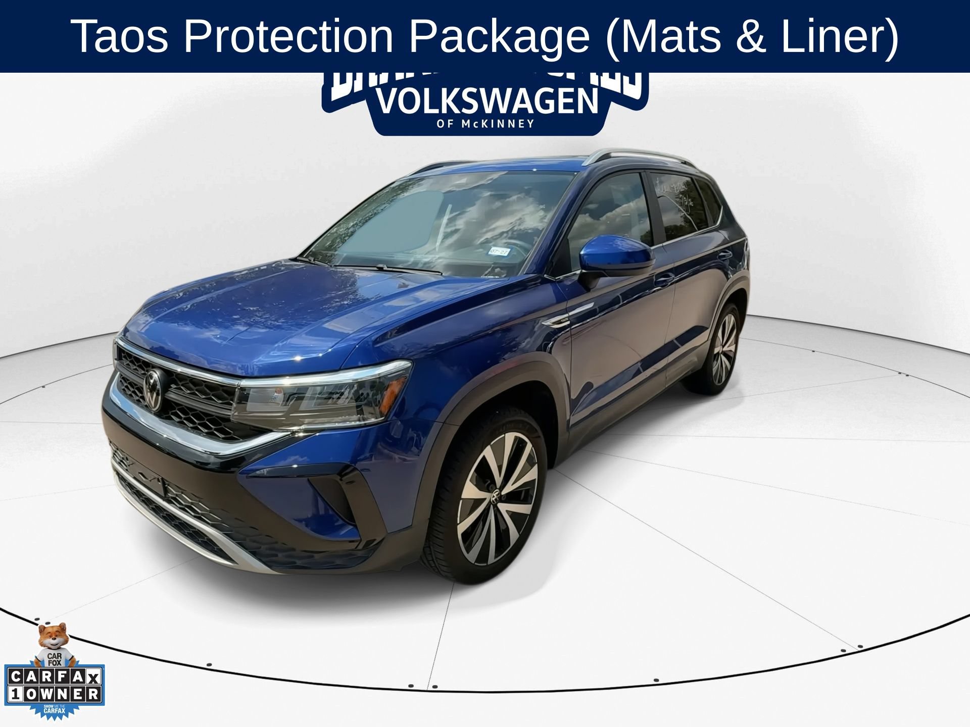 Used 2023 Volkswagen Taos SE w/ Panoramic Sunroof Package FWD image 3