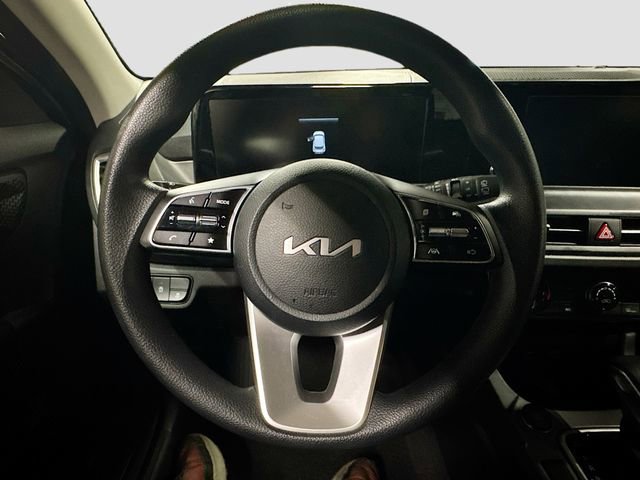 Used 2024 Kia Seltos LX AWD/4WD image 11