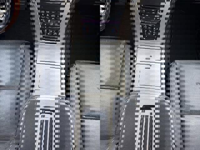 Used 2012 Cadillac Escalade Platinum image 19