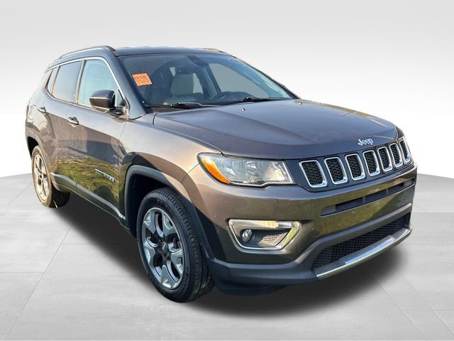 Used 2018 Jeep Compass Limited w/ Navigation Group image 2