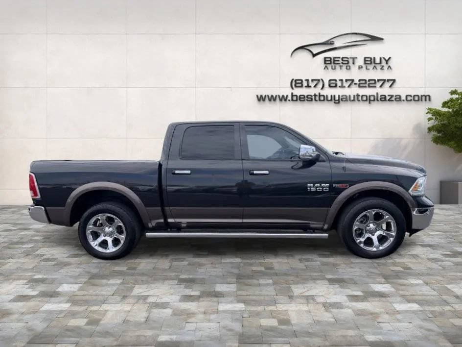 Used 2017 RAM 1500 Laramie w/ Convenience Group AWD/4WD image 8