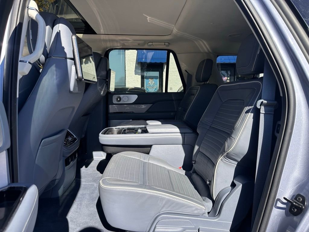 Used 2019 Lincoln Navigator L Black Label w/ Cargo Package AWD/4WD image 12