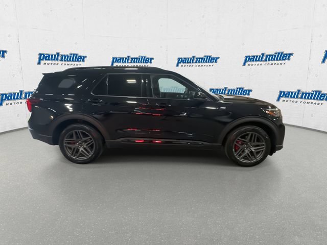 Certified 2025 Ford Explorer ST-Line w/ ST-Line Street Pack AWD/4WD image 4