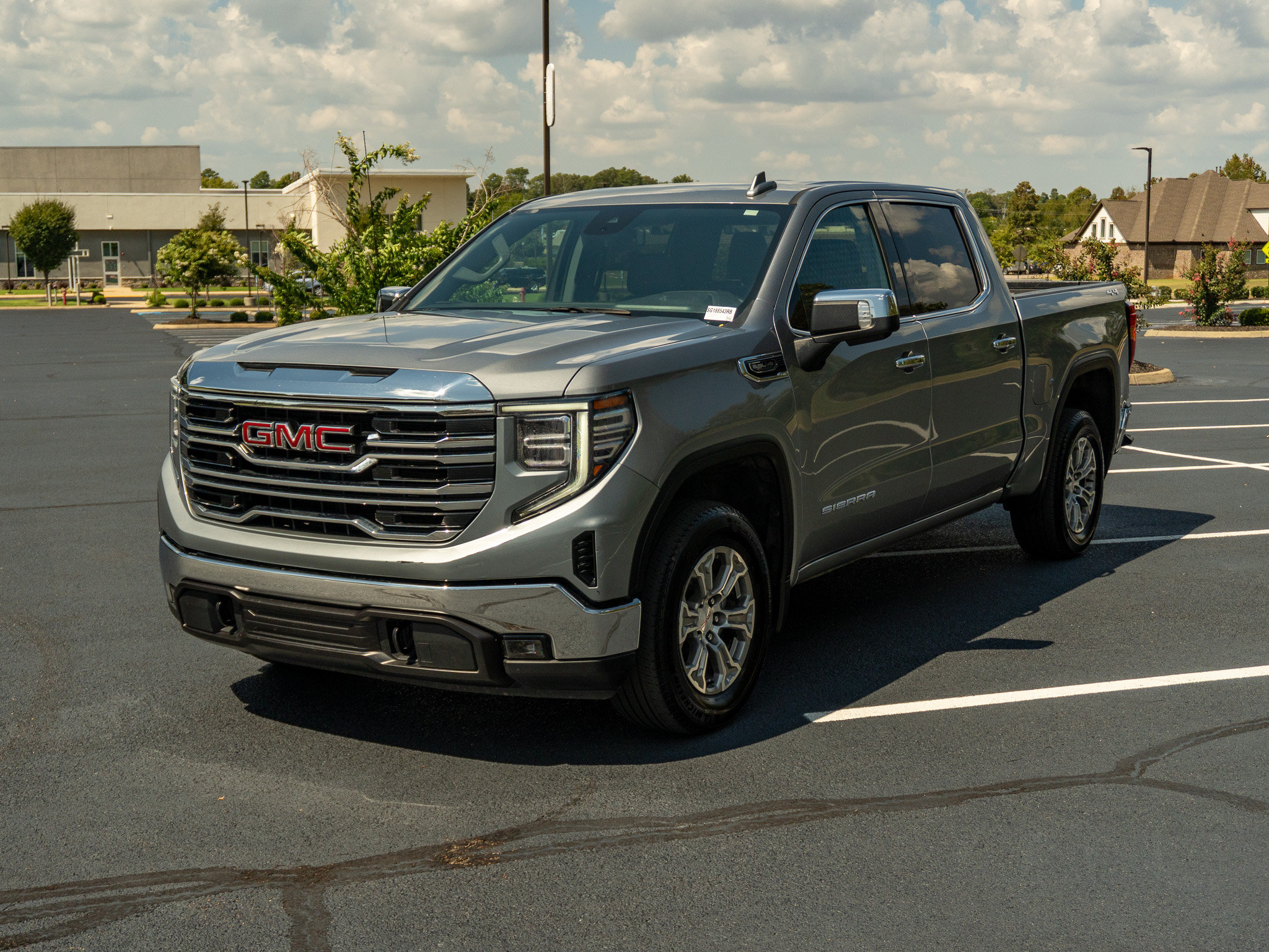 Used 2025 GMC Sierra 1500 SLT AWD/4WD image 1