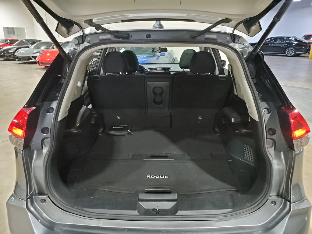 Used 2018 Nissan Rogue SV AWD/4WD image 36