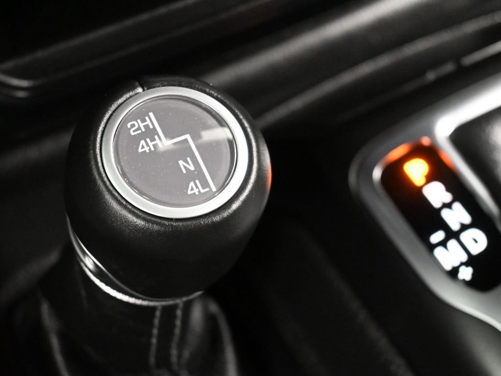 Used 2024 Jeep Gladiator Sport w/ Premium Package image 28