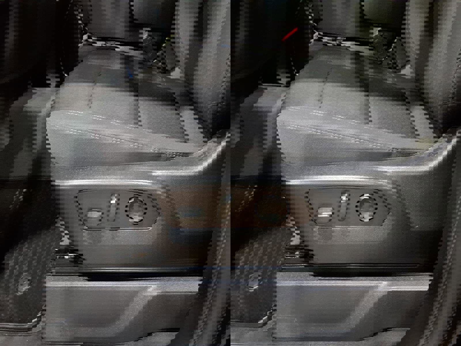 Used 2022 Chevrolet Silverado 1500 LT AWD/4WD image 15