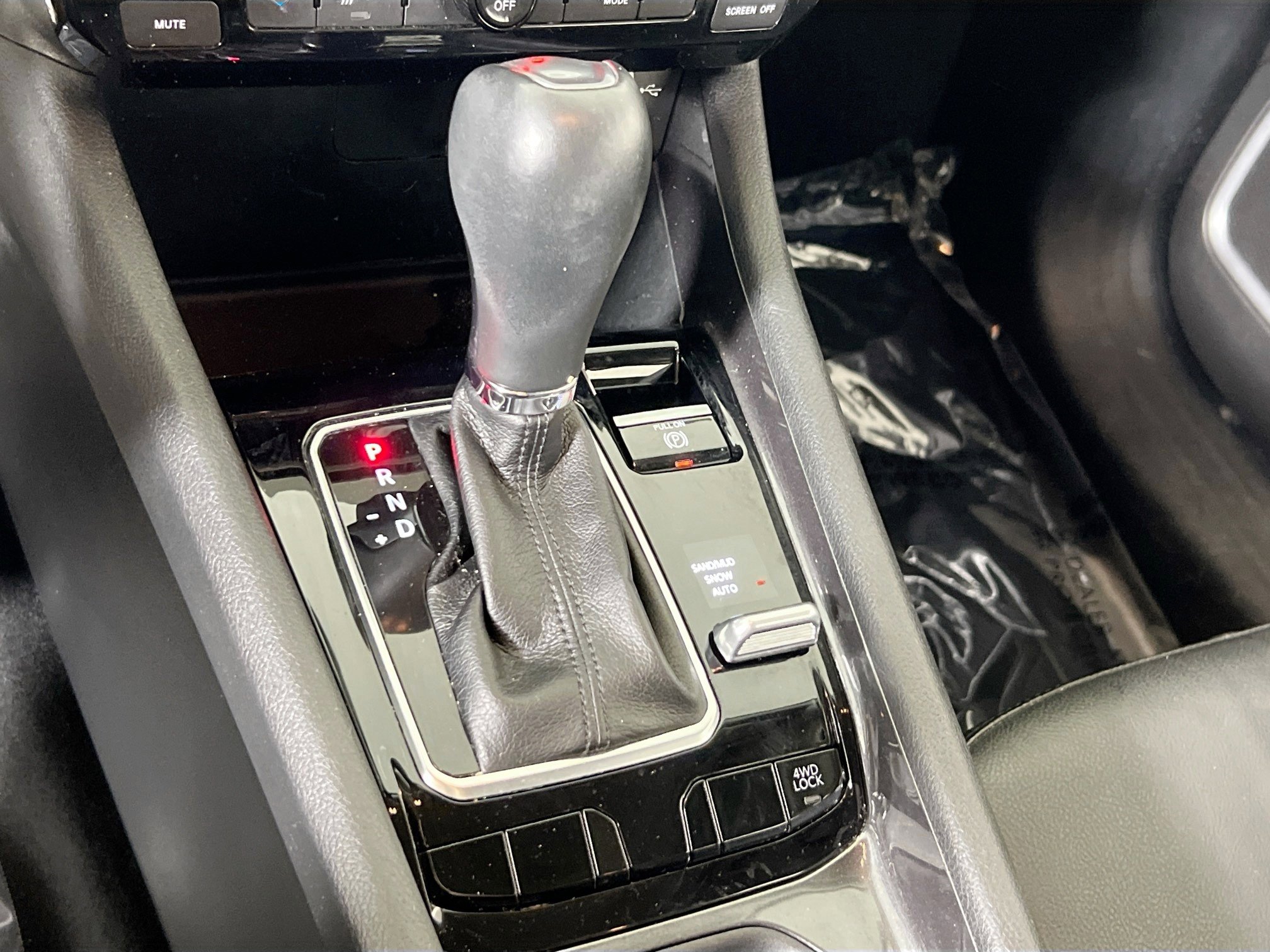 Used 2022 Jeep Compass Latitude AWD/4WD image 16