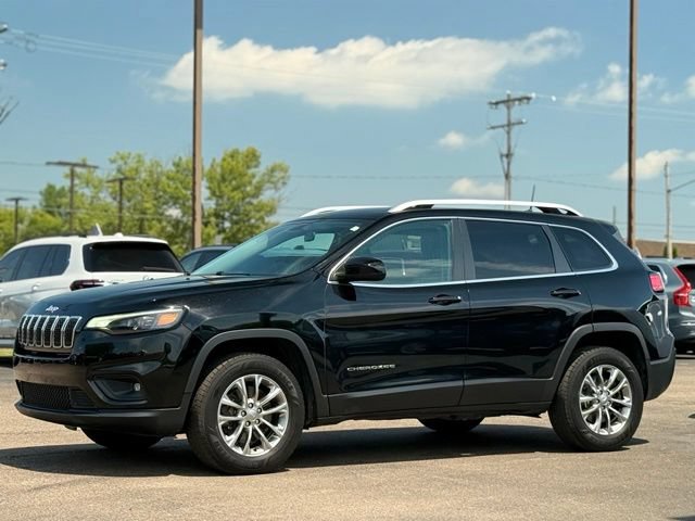 Used 2019 Jeep Cherokee Latitude Plus AWD/4WD image 38
