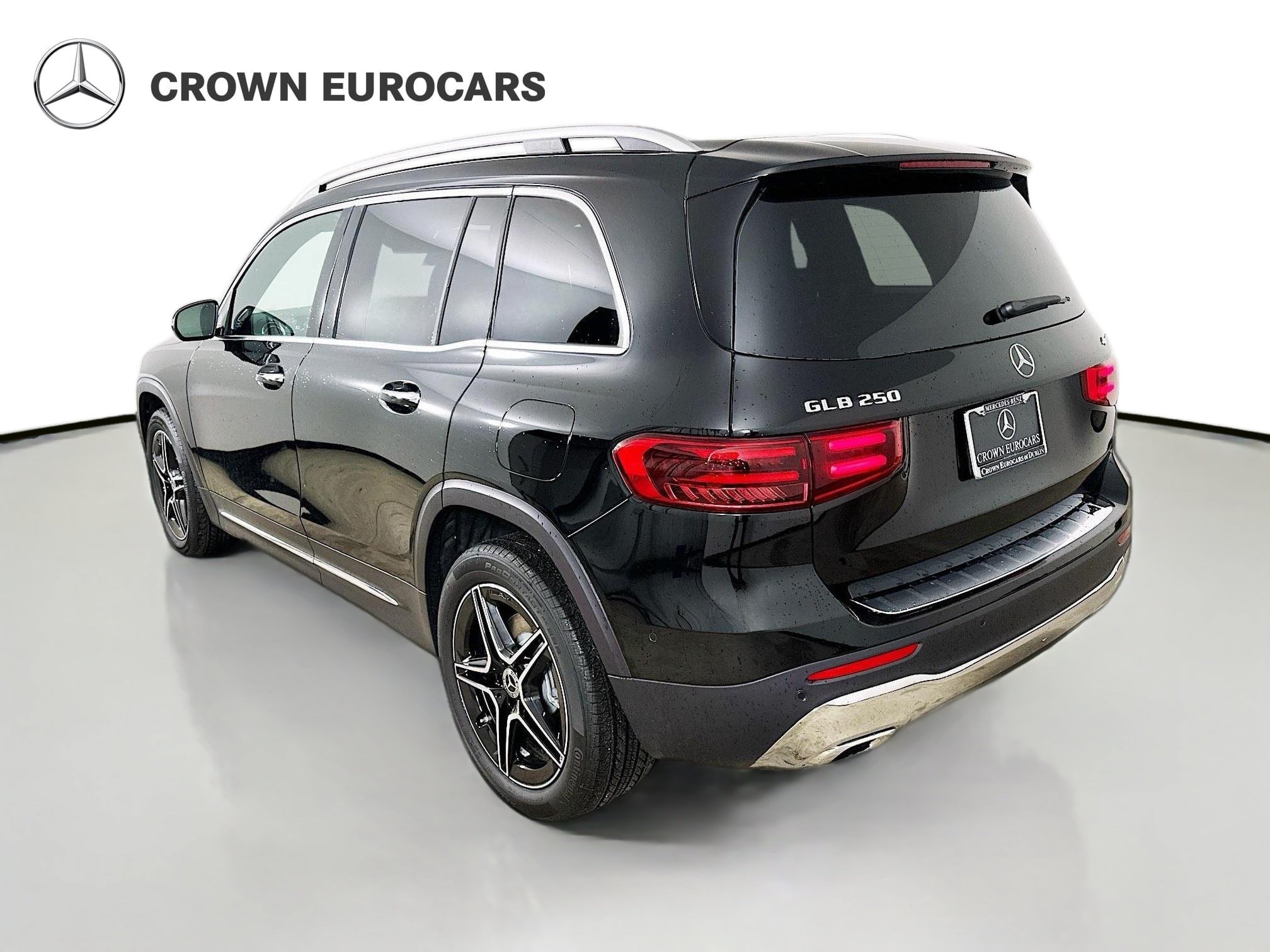 Used 2026 Mercedes-Benz GLB 250 4MATIC image 7