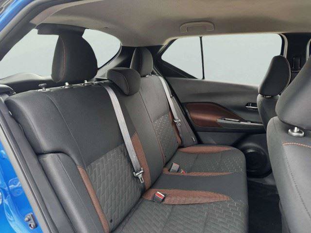 Used 2023 Nissan Kicks SR FWD image 43