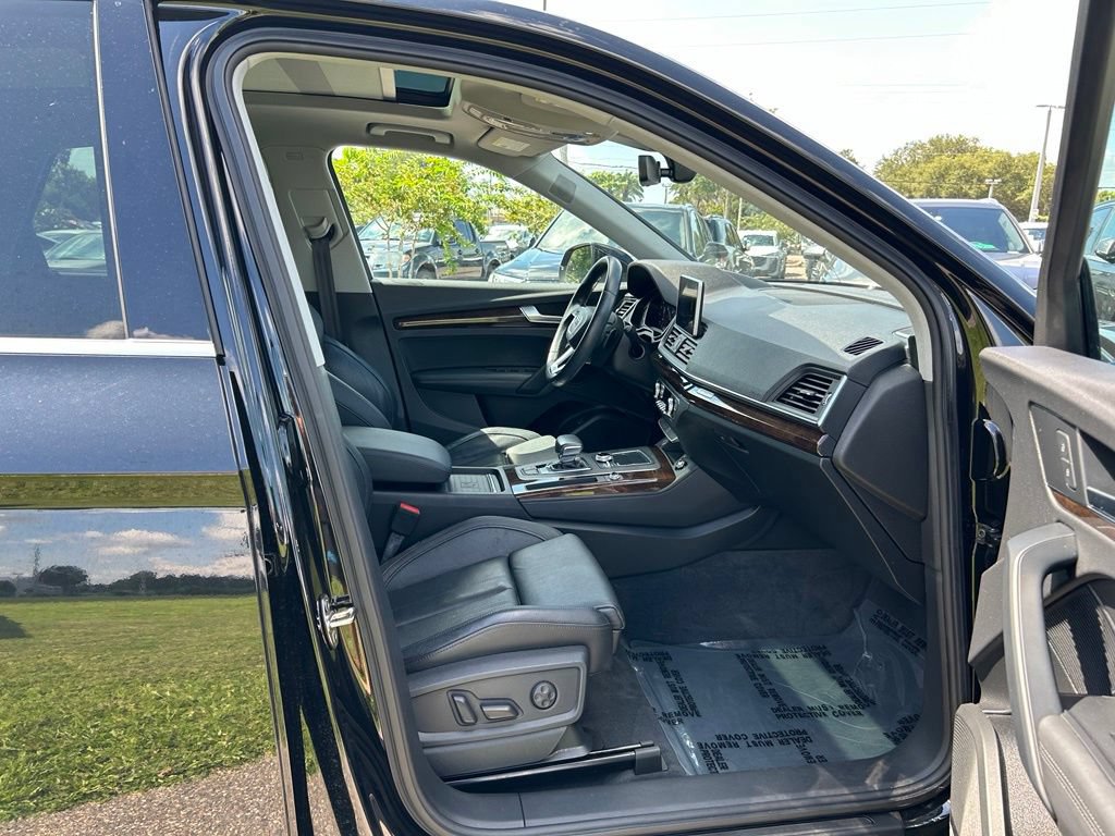 Used 2019 Audi Q5 2.0T Premium Plus w/ Premium Plus Package AWD/4WD image 41
