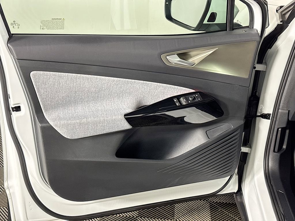 Certified 2023 Volkswagen ID.4 Pro image 11
