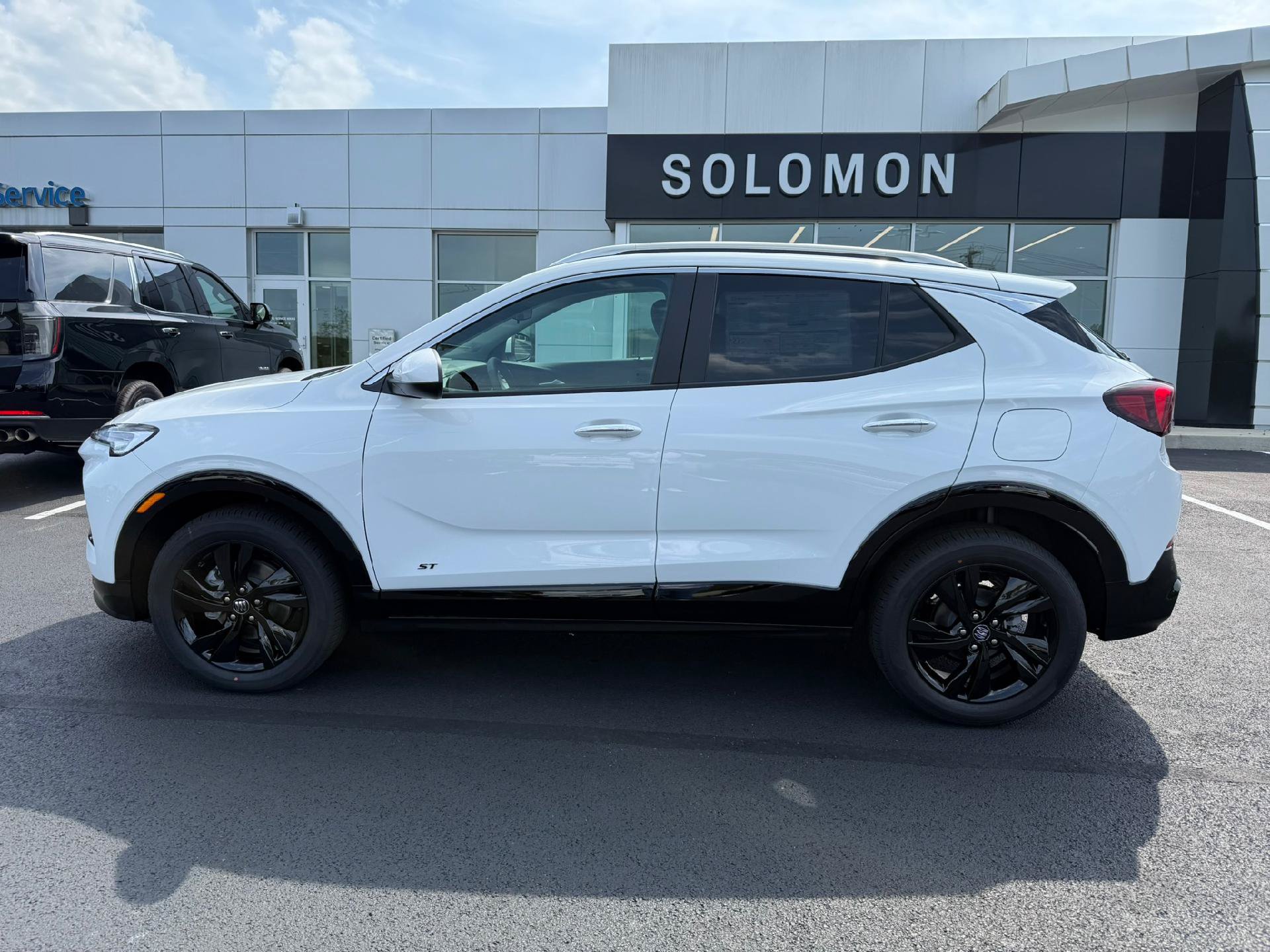 New 2026 Buick Encore GX Sport Touring w/ Comfort Package AWD/4WD image 2