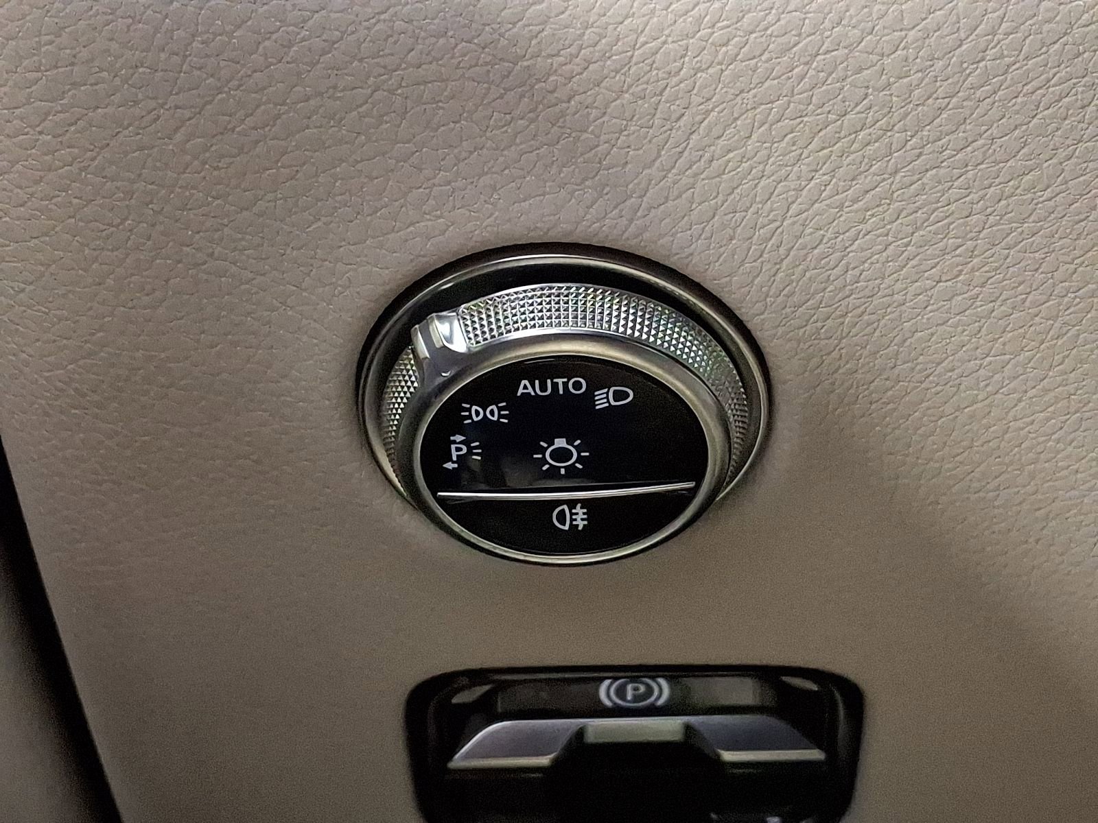 Certified 2025 Mercedes-Benz GLC 350e 4MATIC image 26