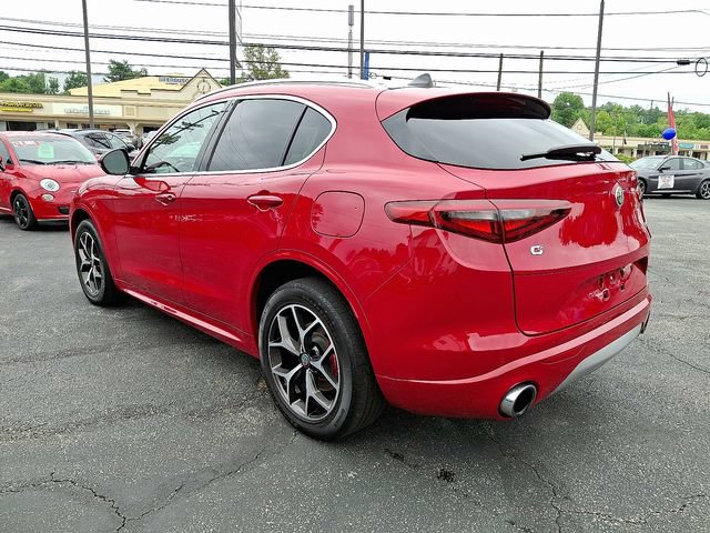 Used 2021 Alfa Romeo Stelvio Ti w/ Active Assist 2 Package TI AWD/4WD image 4
