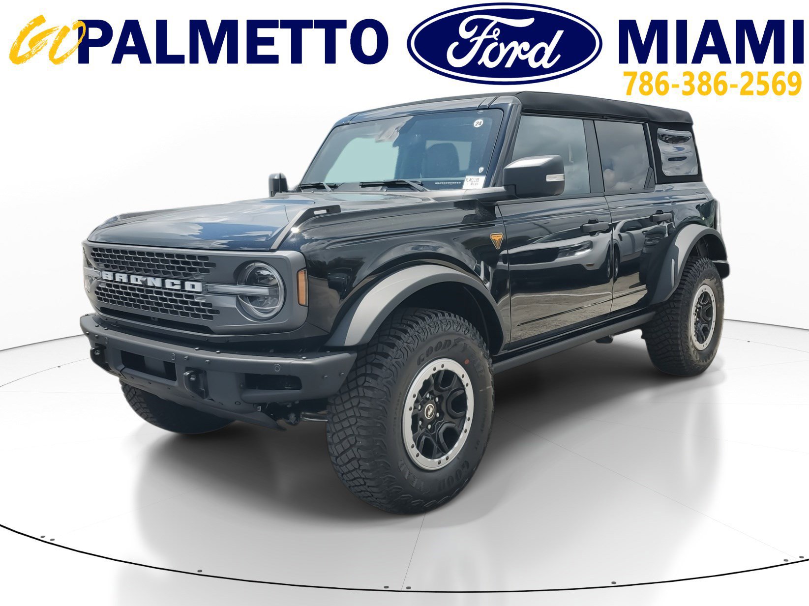 New 2024 Ford Bronco Badlands image 3