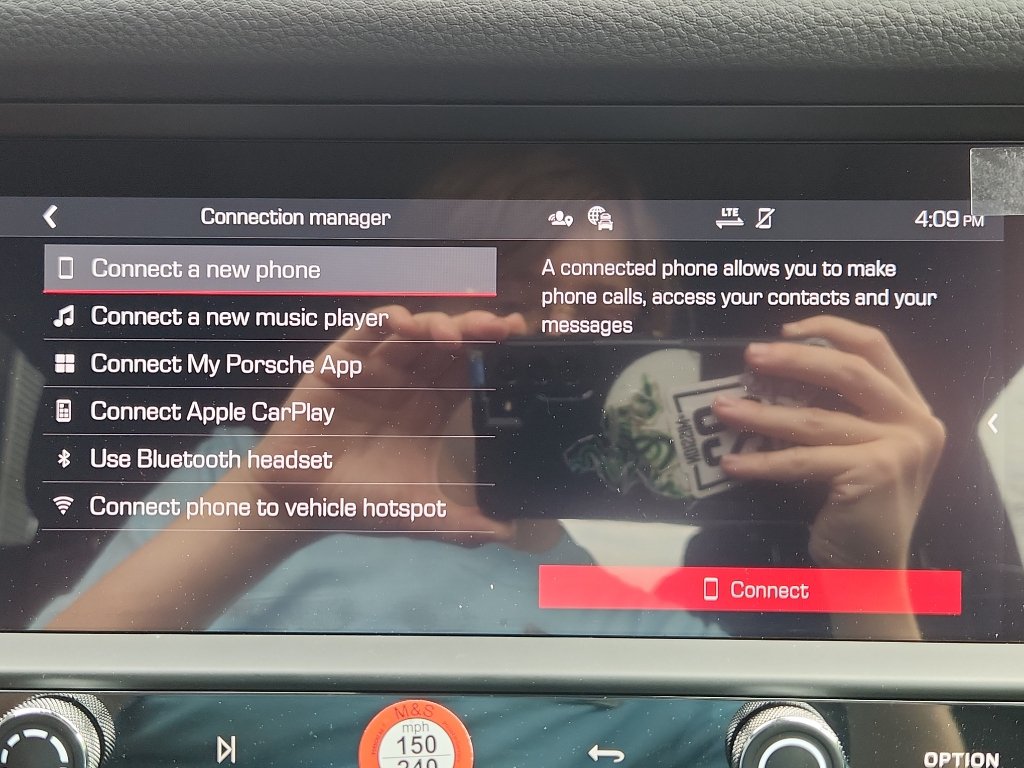 New 2025 Porsche Macan image 32
