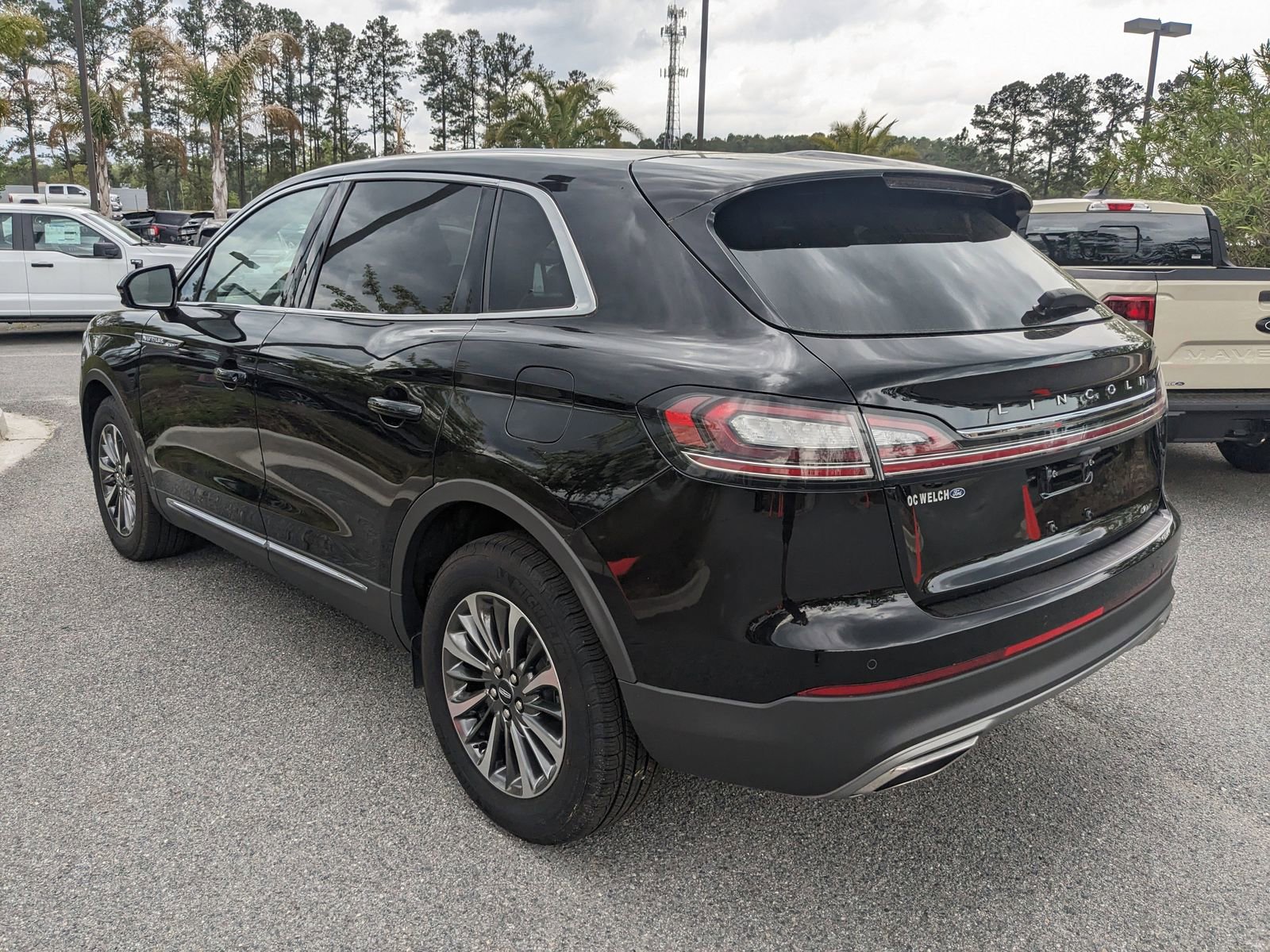 Certified 2023 Lincoln Nautilus AWD w/ Premium Package image 7