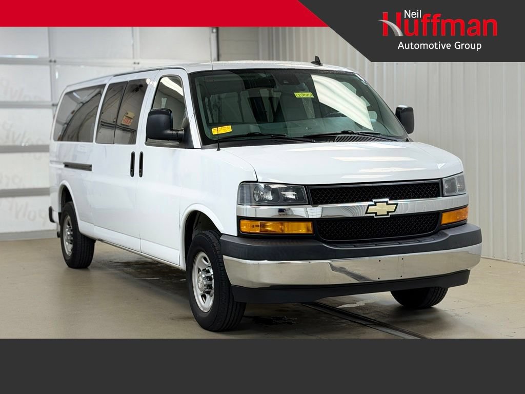 Used 2020 Chevrolet Express 3500 LT w/ LT Preferred Equipment Group RWD image 1