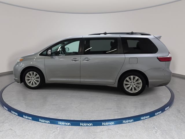 Used 2015 Toyota Sienna XLE w/ XLE Navigation Package AWD/4WD image 9