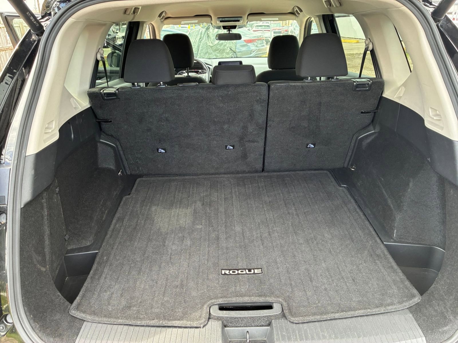 Used 2025 Nissan Rogue SV FWD image 28