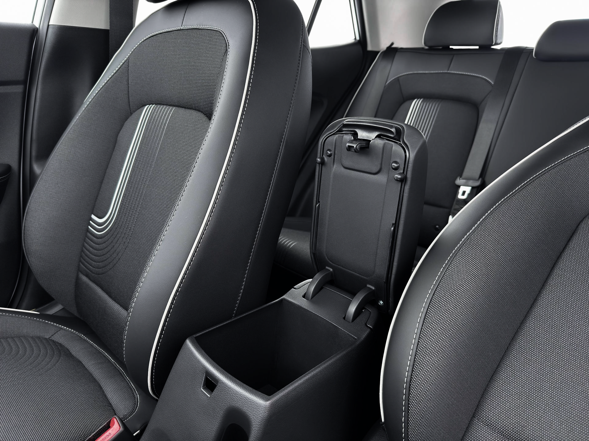 New 2026 Hyundai Venue SEL FWD image 18