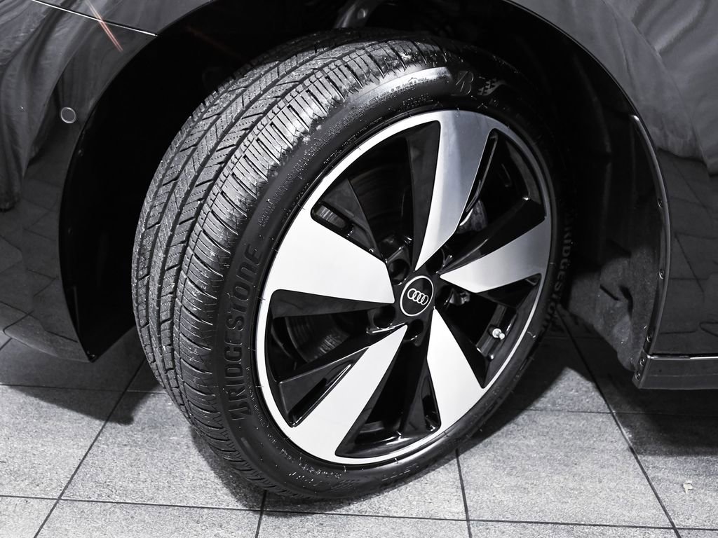Used 2025 Audi A5 2.0T Prestige w/ 19" Wheel Package AWD/4WD image 7
