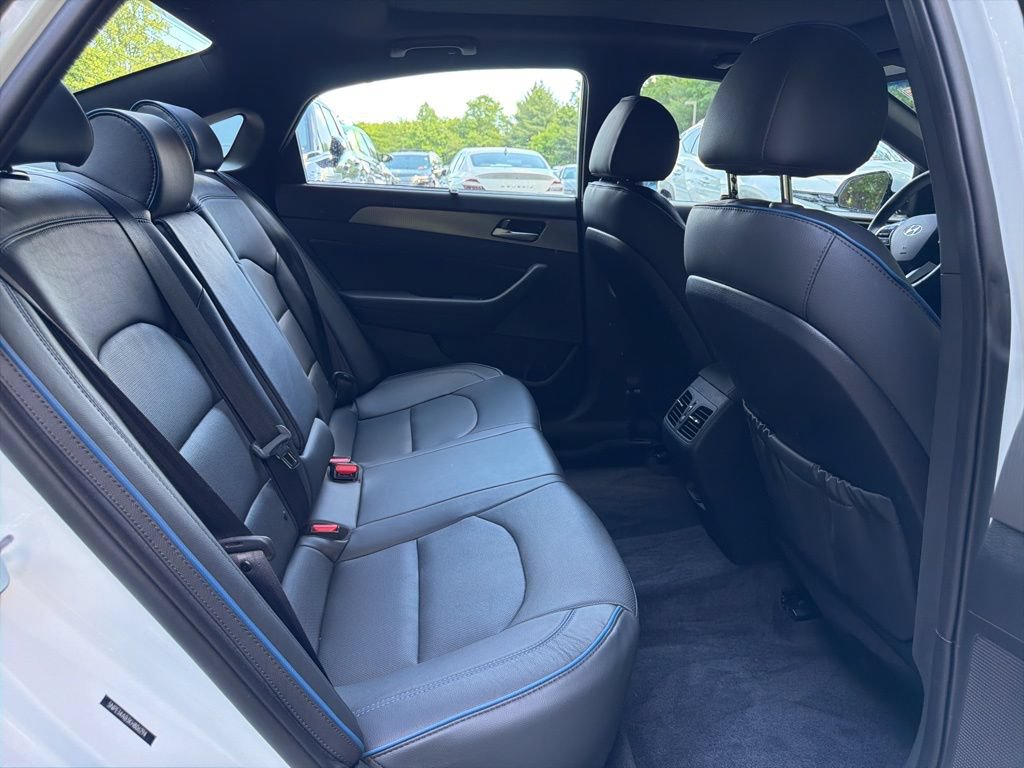 Used 2019 Hyundai Sonata Limited w/ Cargo Package FWD image 11
