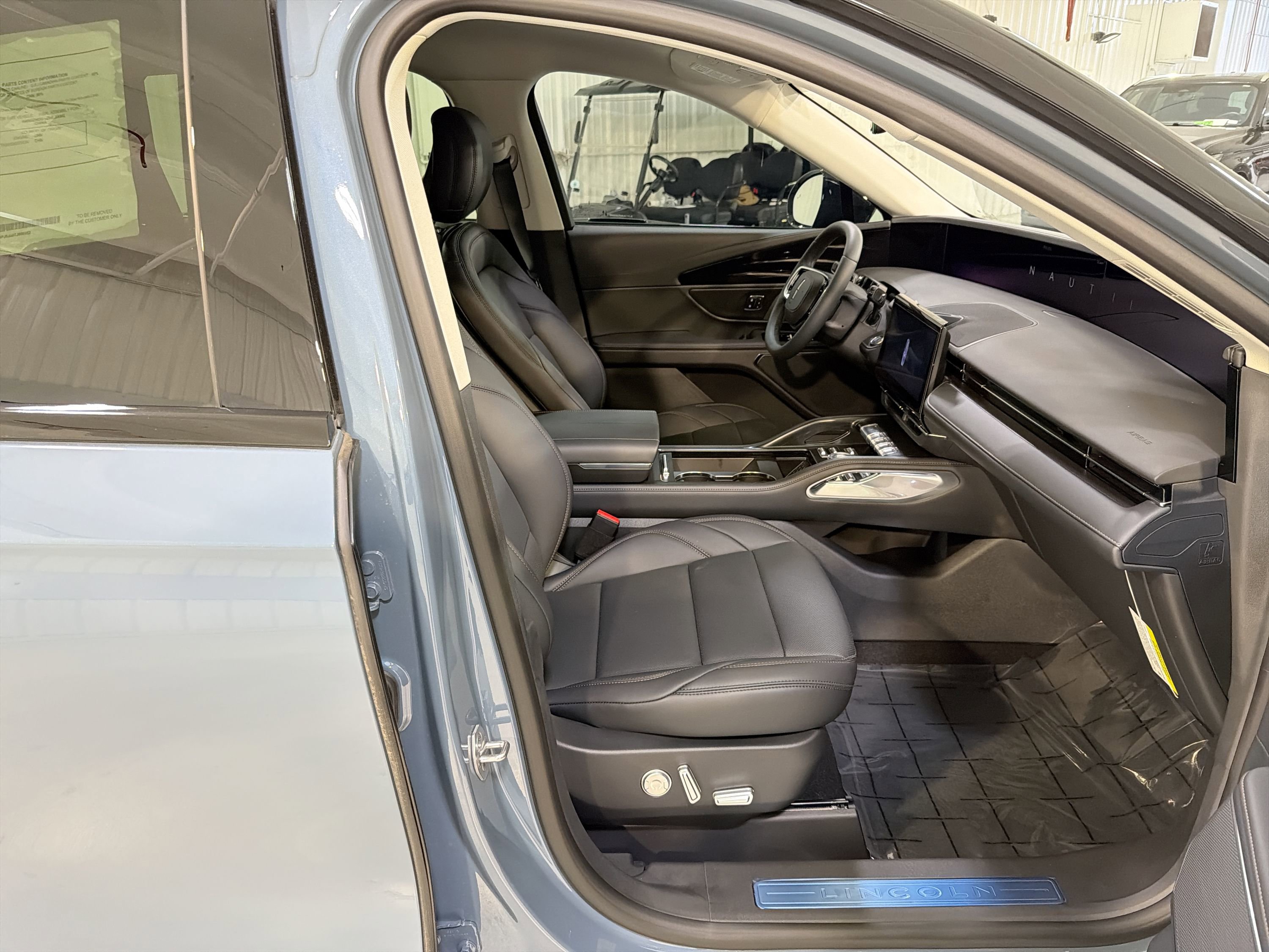 New 2026 Lincoln Nautilus Premier image 28