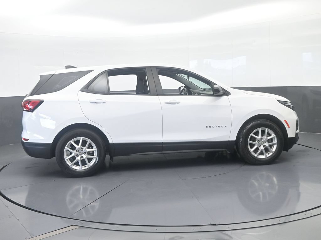 Used 2023 Chevrolet Equinox LS FWD image 7
