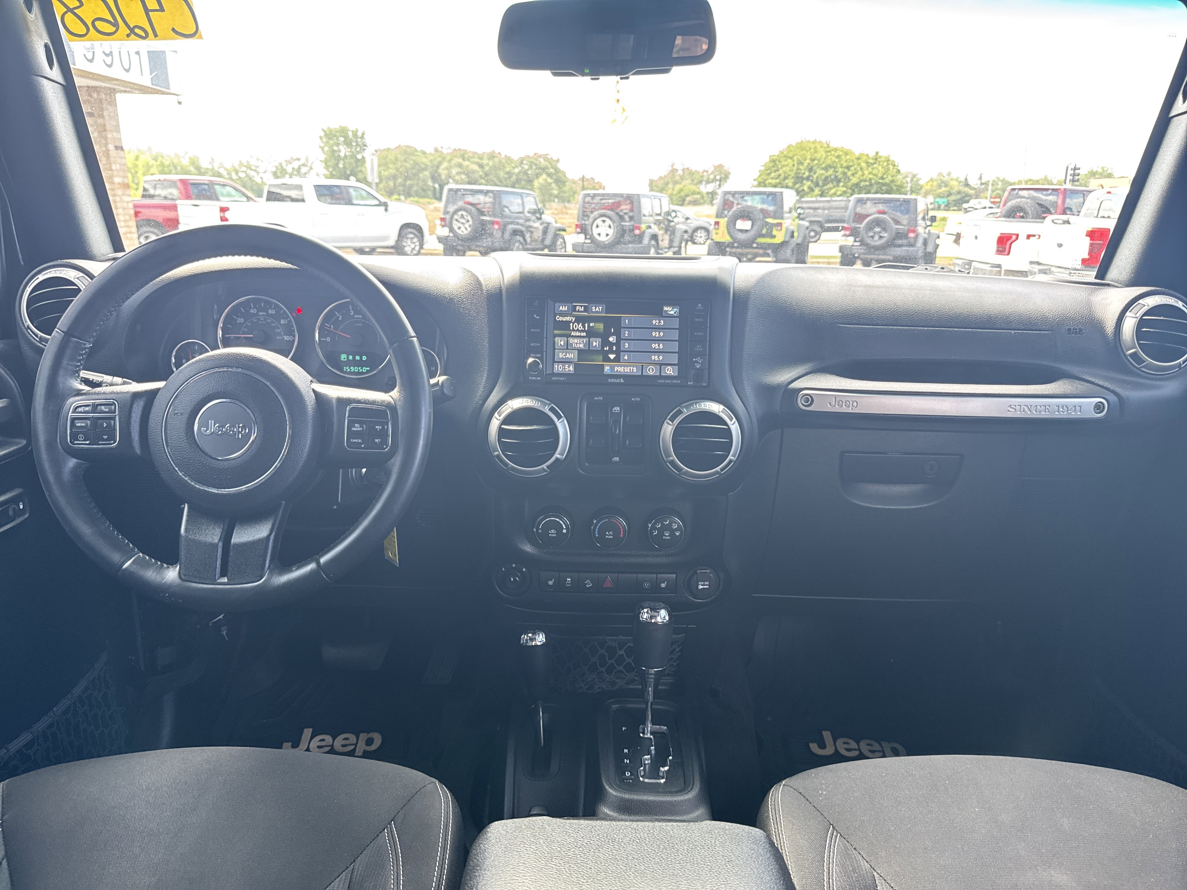 Used 2016 Jeep Wrangler Unlimited Sahara w/ Dual Top Group image 25