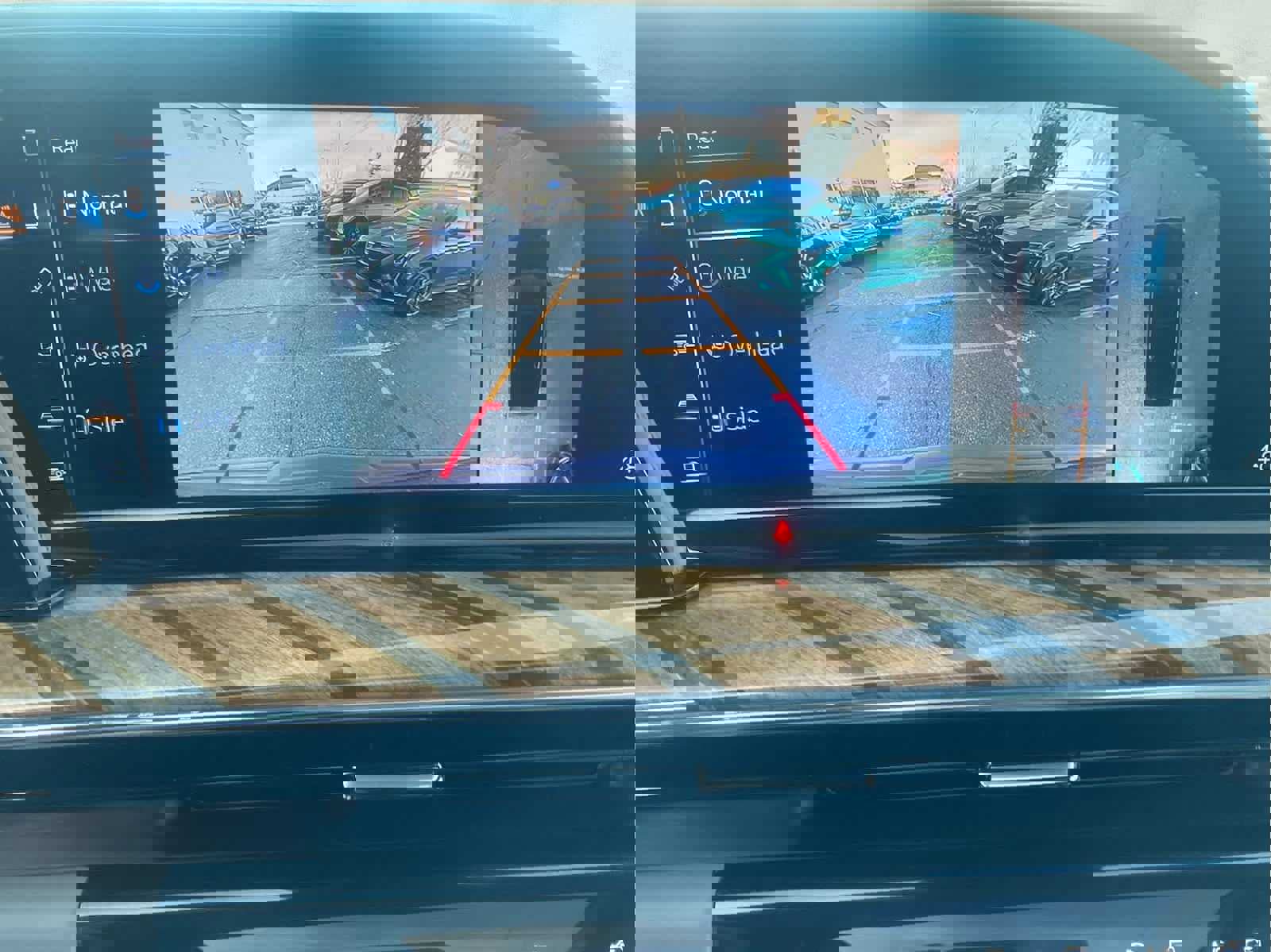 Used 2021 Cadillac Escalade ESV Premium Luxury Platinum image 25