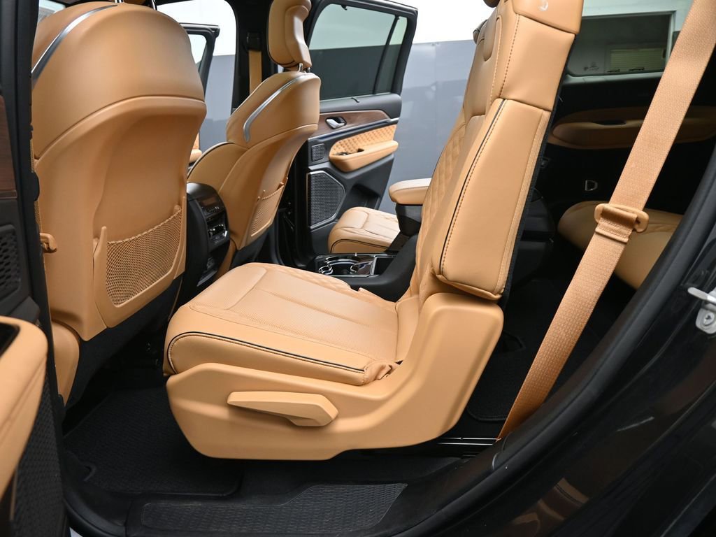 Used 2024 Jeep Grand Cherokee L Summit w/ Advanced Protech Group IV image 13