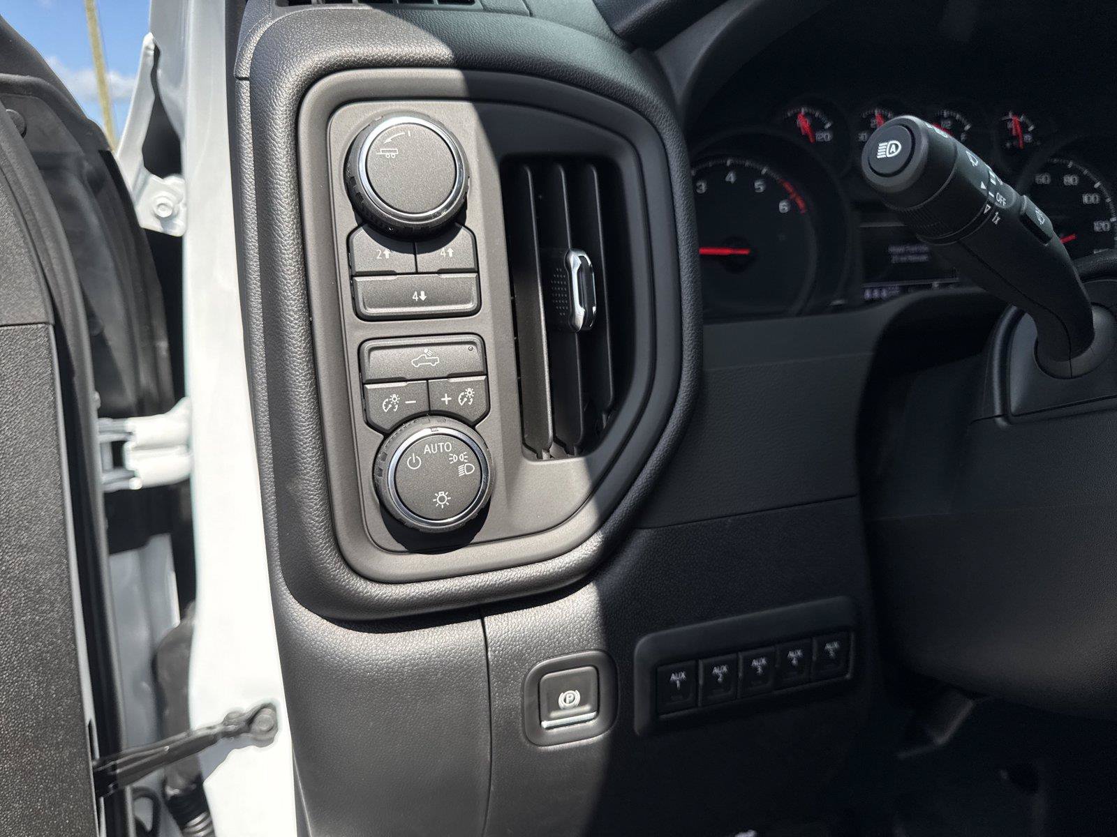 New 2026 Chevrolet Silverado 2500 W/T w/ WT Convenience Package AWD/4WD image 19